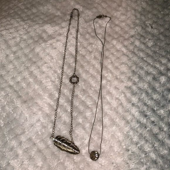 Necklaces - Picture 3 of 6